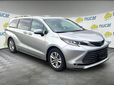 2023 Toyota Sienna Limited 7 Passenger
