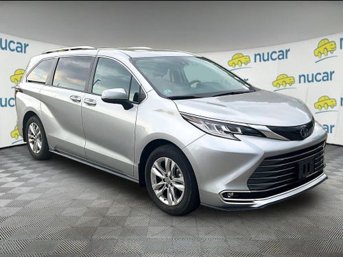 2023 Toyota Sienna Limited 7 Passenger