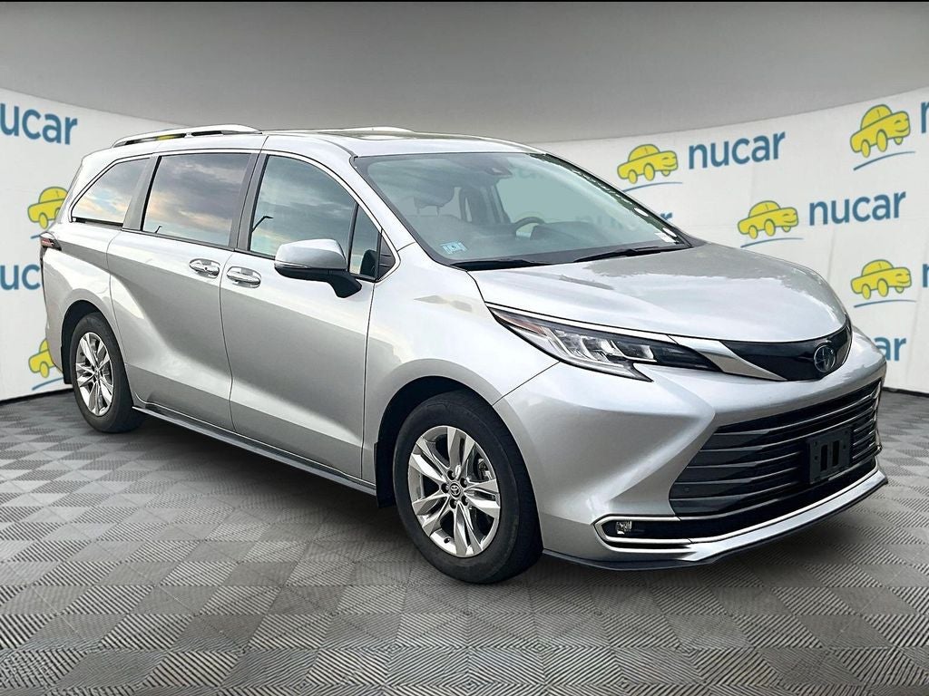 2023 Toyota Sienna Limited 7 Passenger