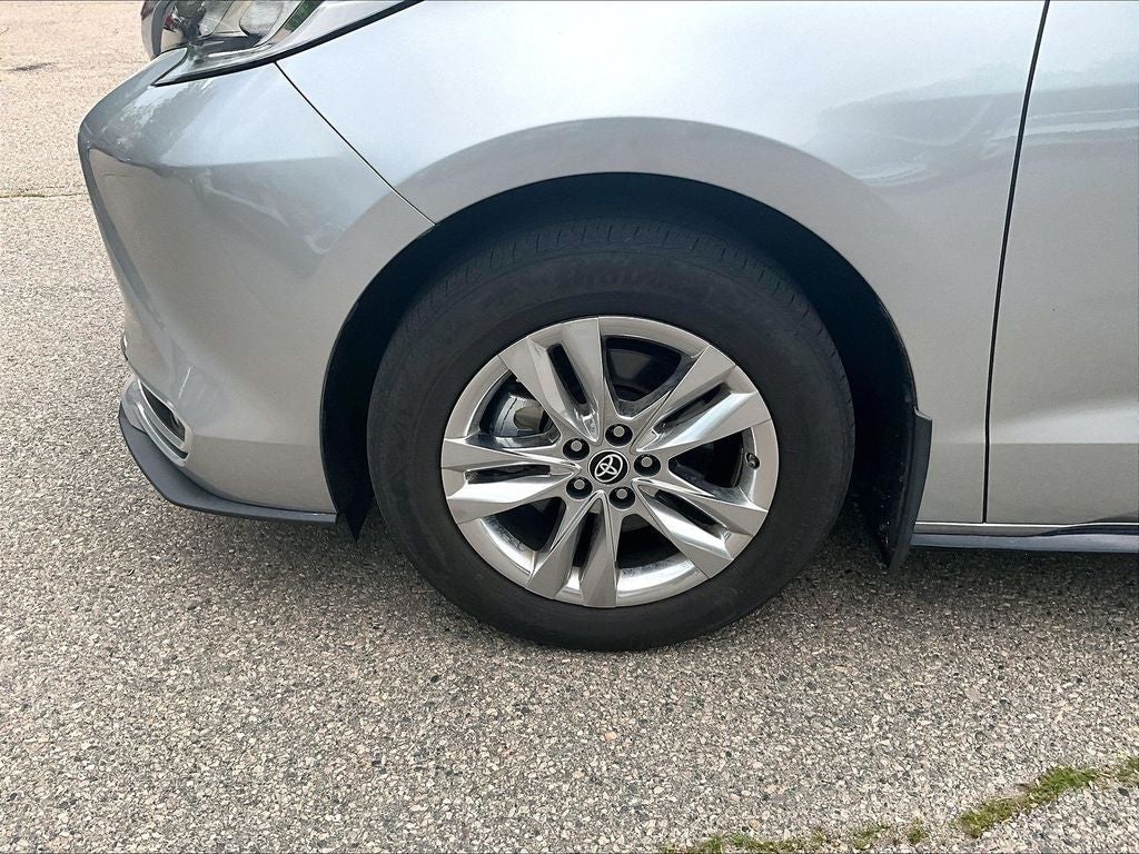 2023 Toyota Sienna Limited 7 Passenger