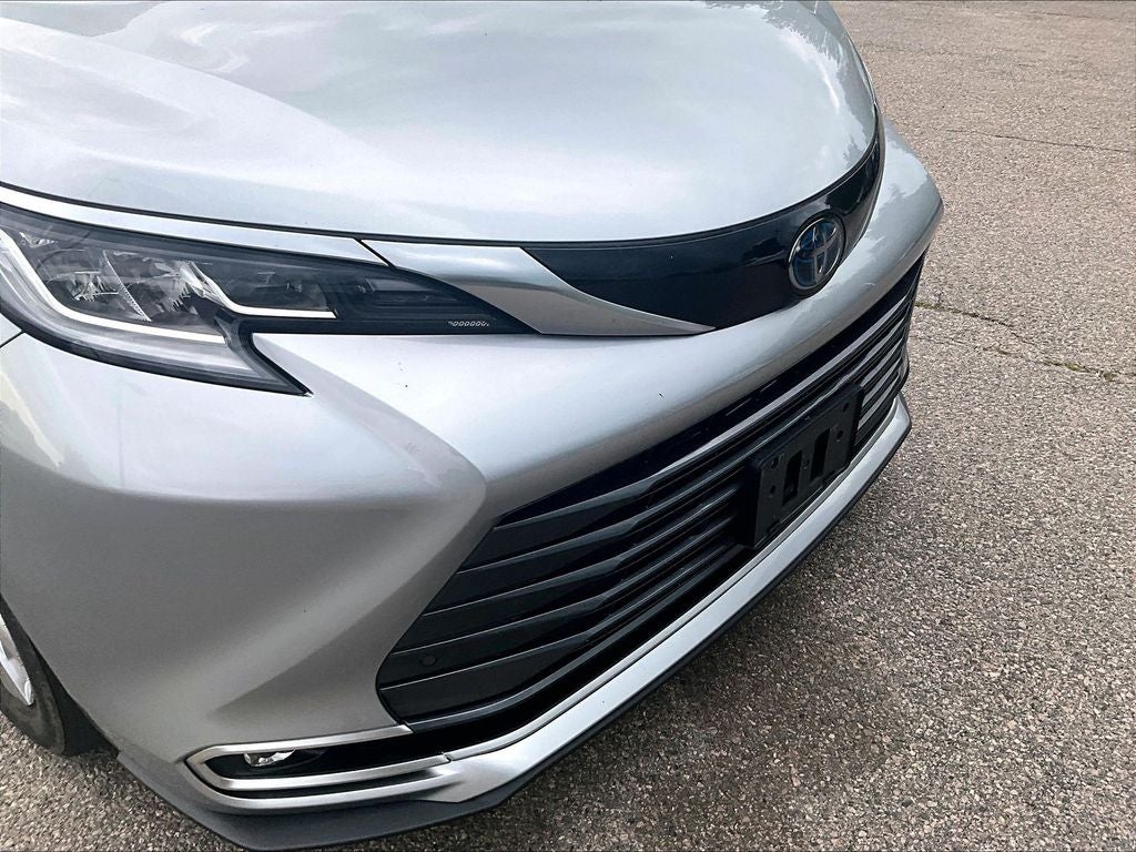 2023 Toyota Sienna Limited 7 Passenger