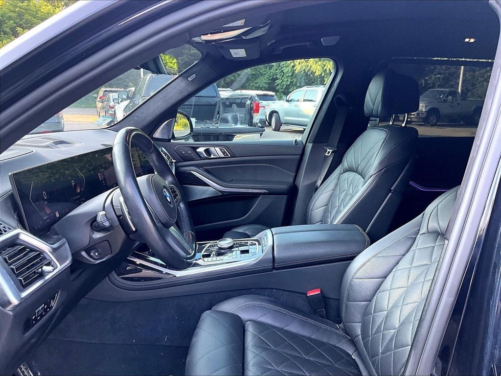 2023 BMW X7 xDrive40i