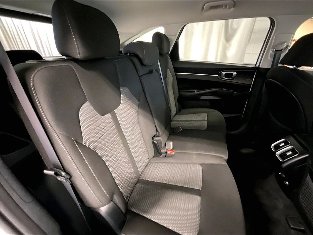2022 Kia Sorento LX