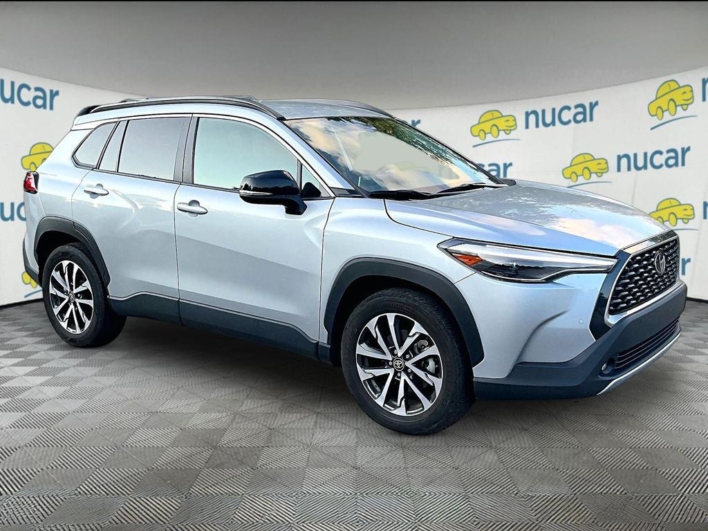 2025 Toyota Corolla Cross XLE