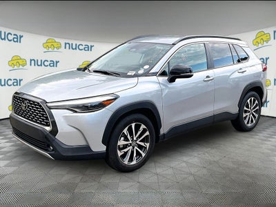 2025 Toyota Corolla Cross XLE