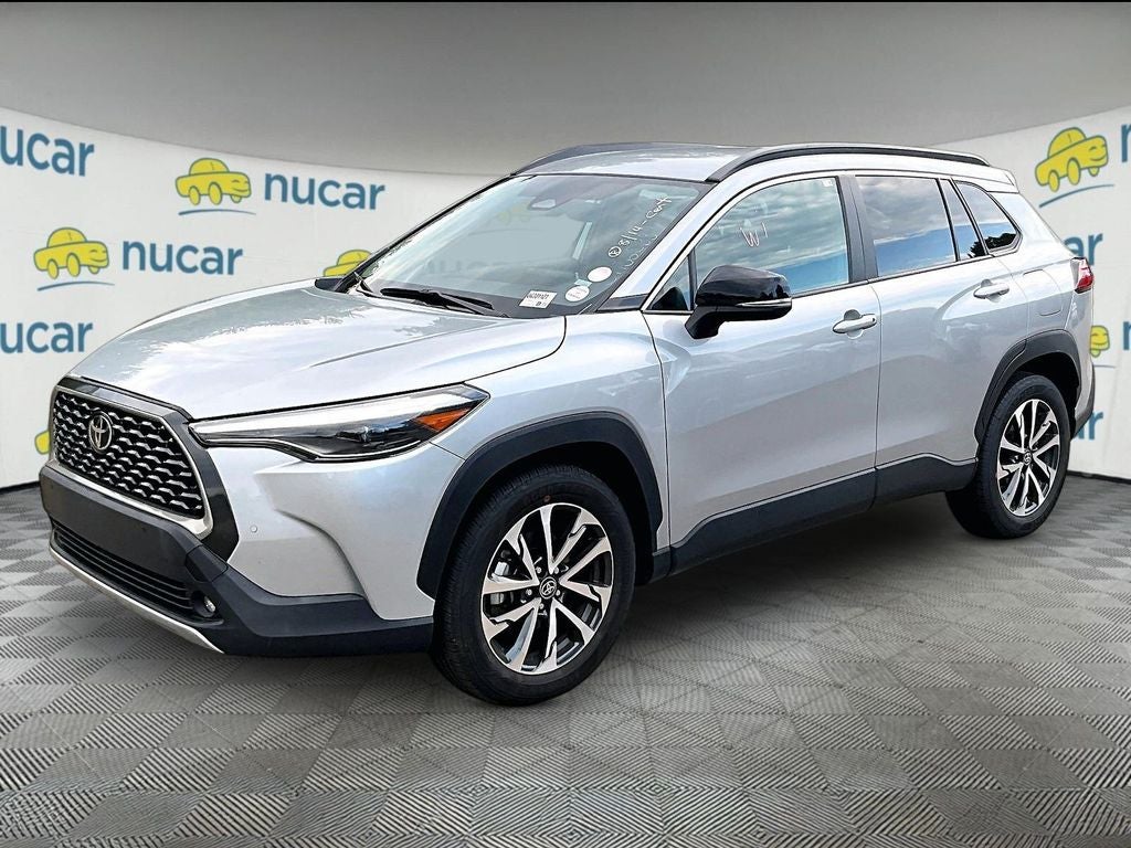 2025 Toyota Corolla Cross XLE