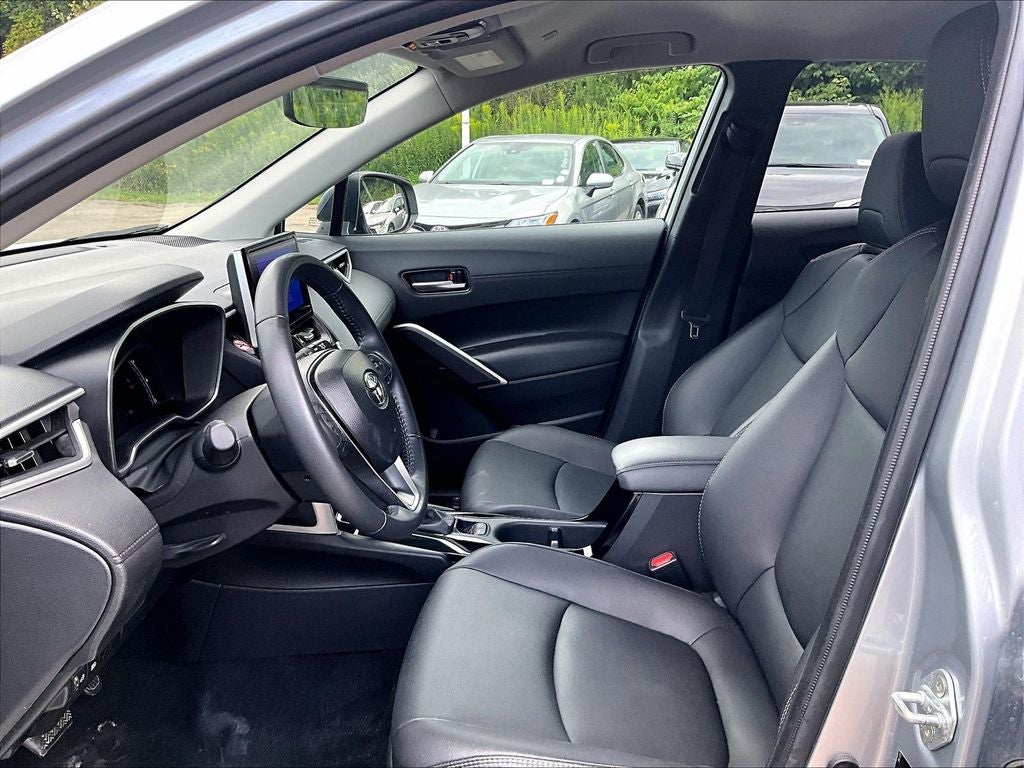 2025 Toyota Corolla Cross XLE