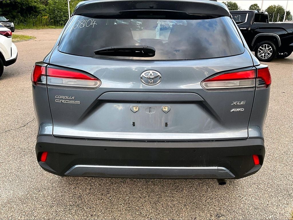 2025 Toyota Corolla Cross XLE