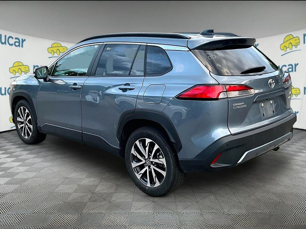 2025 Toyota Corolla Cross XLE