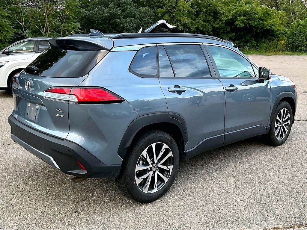2025 Toyota Corolla Cross XLE