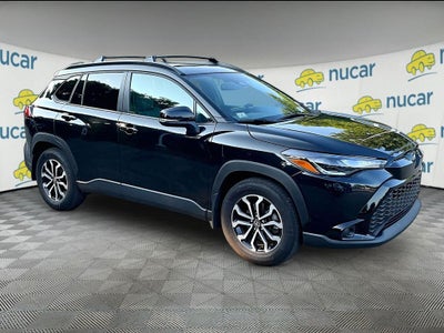 2025 Toyota Corolla Cross Hybrid SE