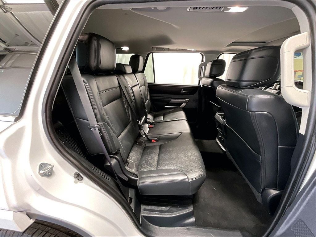 2024 Toyota Sequoia SR5