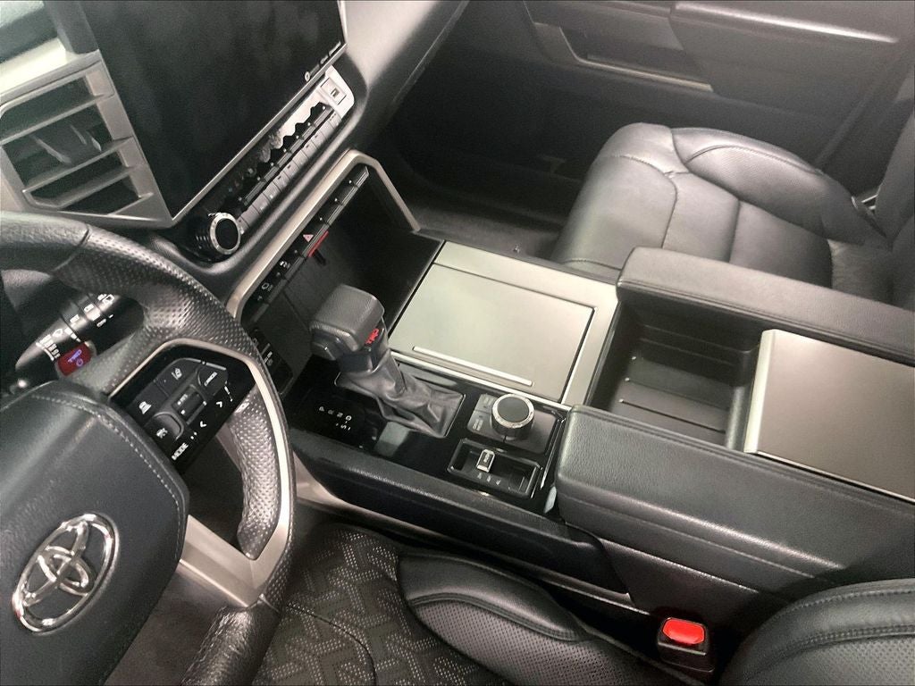 2024 Toyota Sequoia SR5