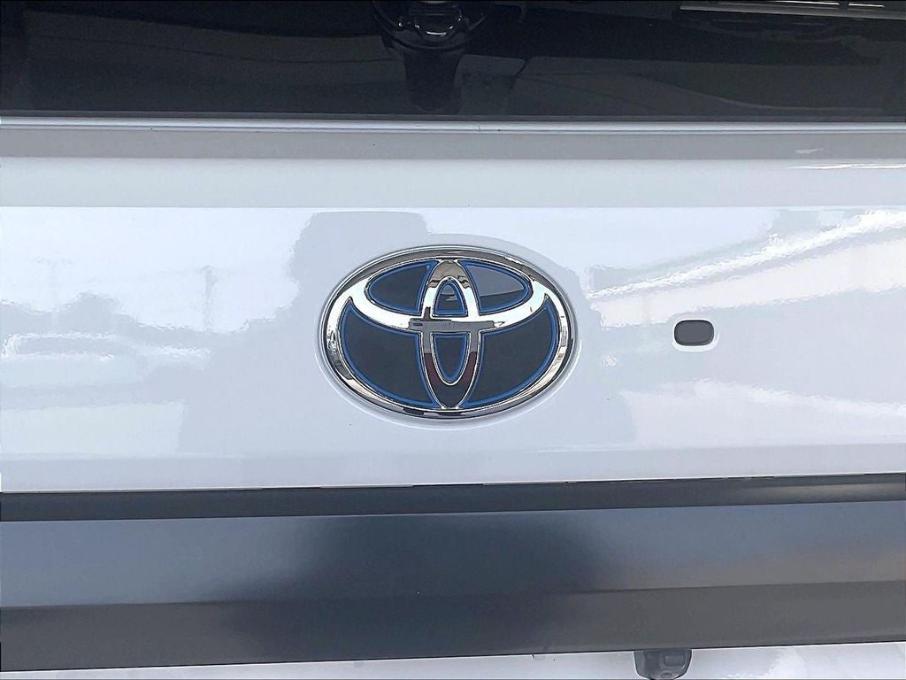 2024 Toyota Sequoia SR5