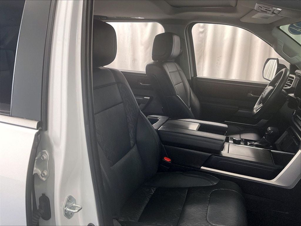 2024 Toyota Sequoia SR5