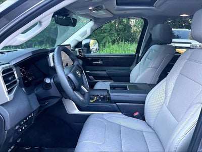 2024 Toyota Sequoia SR5