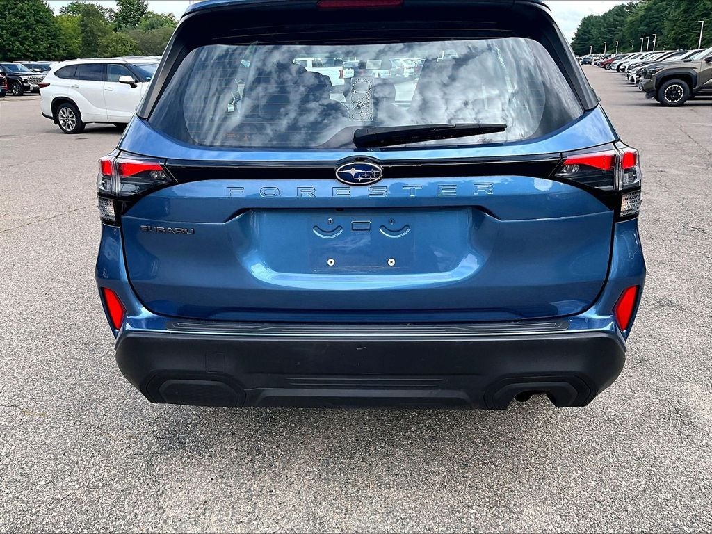 2025 Subaru Forester Base