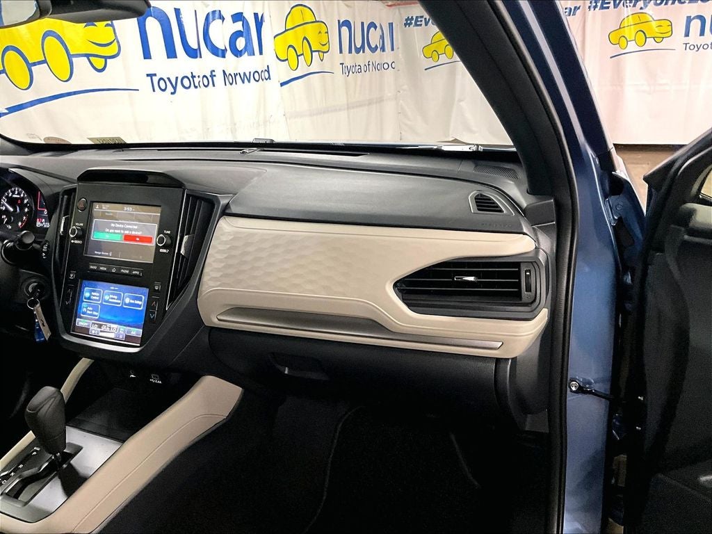 2025 Subaru Forester Base