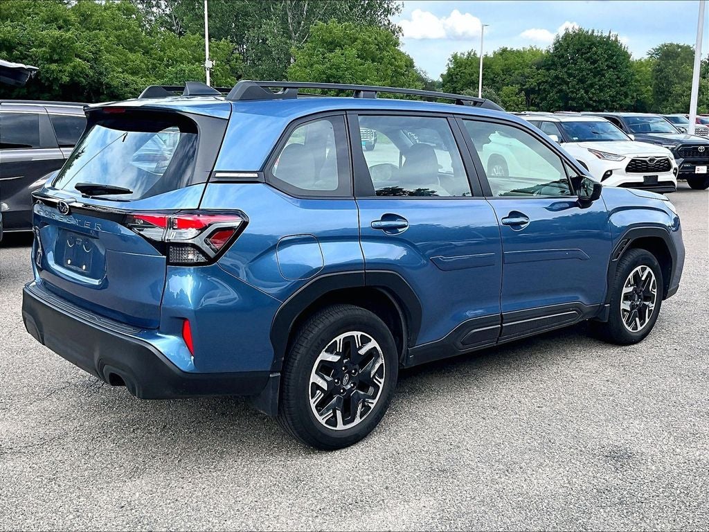 2025 Subaru Forester Base