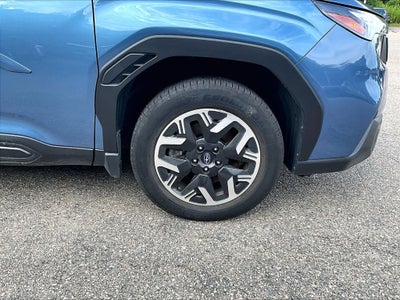 2025 Subaru Forester Base