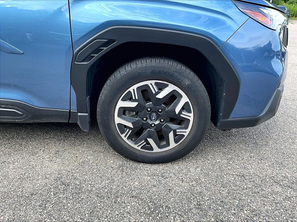 2025 Subaru Forester Base
