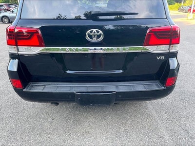 2016 Toyota Land Cruiser Base