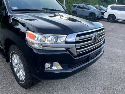 2016 Toyota Land Cruiser Base